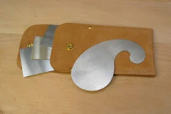 ARNO Cabinet Scraper Set With Suede Wallet