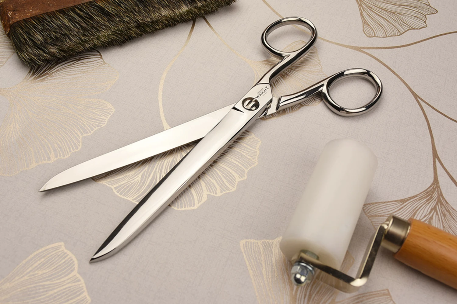 Ernest Wright 10" Paper Hanger Scissors