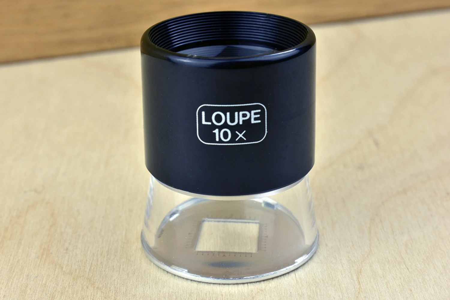 Shinwa 10x Magnification Loupe With Scale T-2