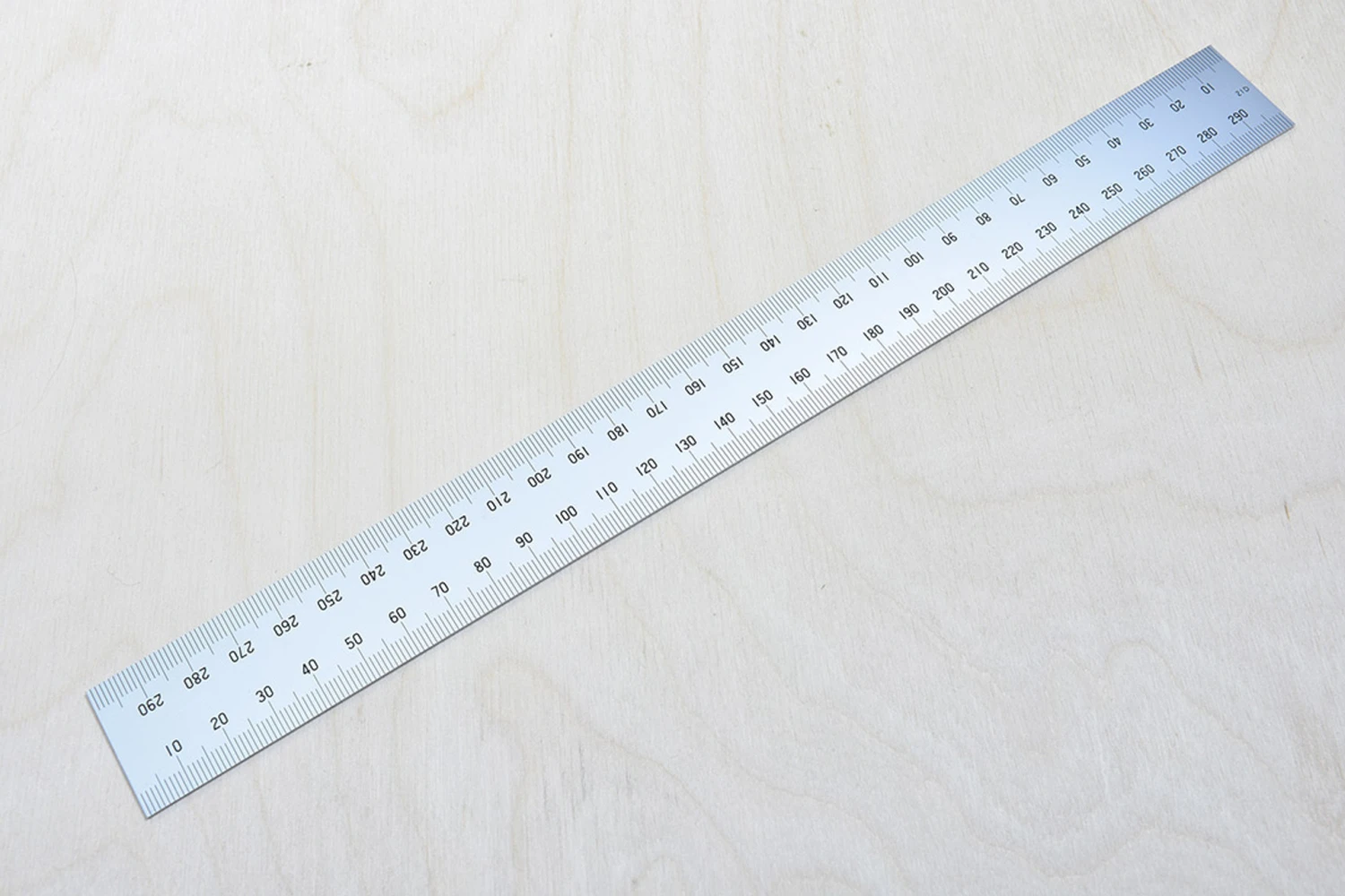 Shinwa Flush Ended Stainless Steel Rule With 4 Scales 300mm - Image 2