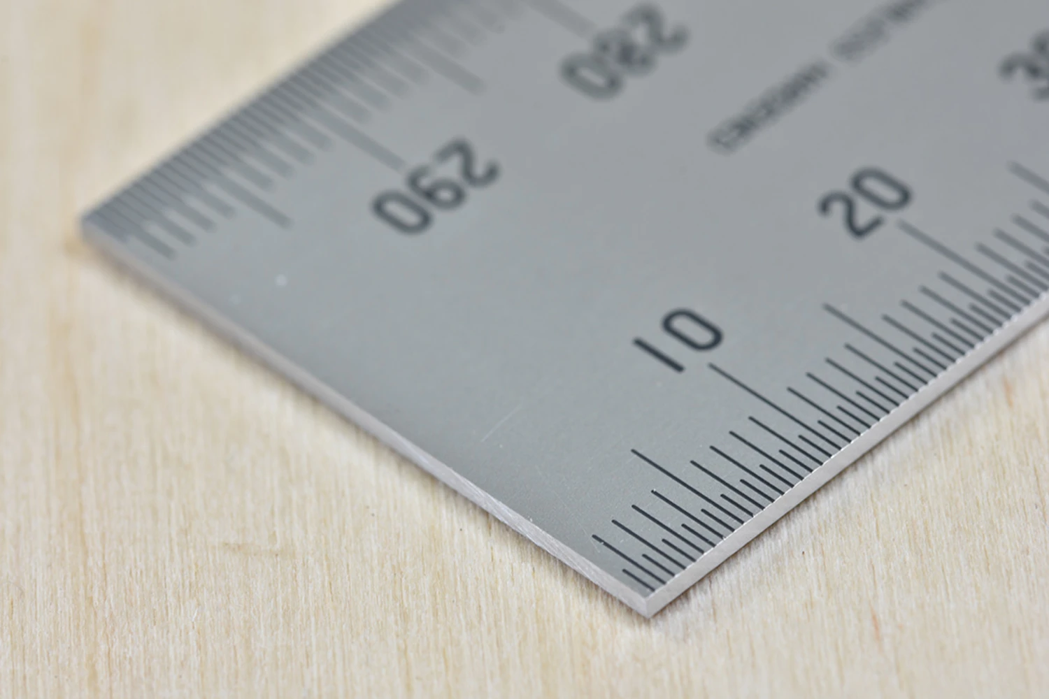 Shinwa Flush Ended Stainless Steel Rule With 4 Scales 300mm - Image 4