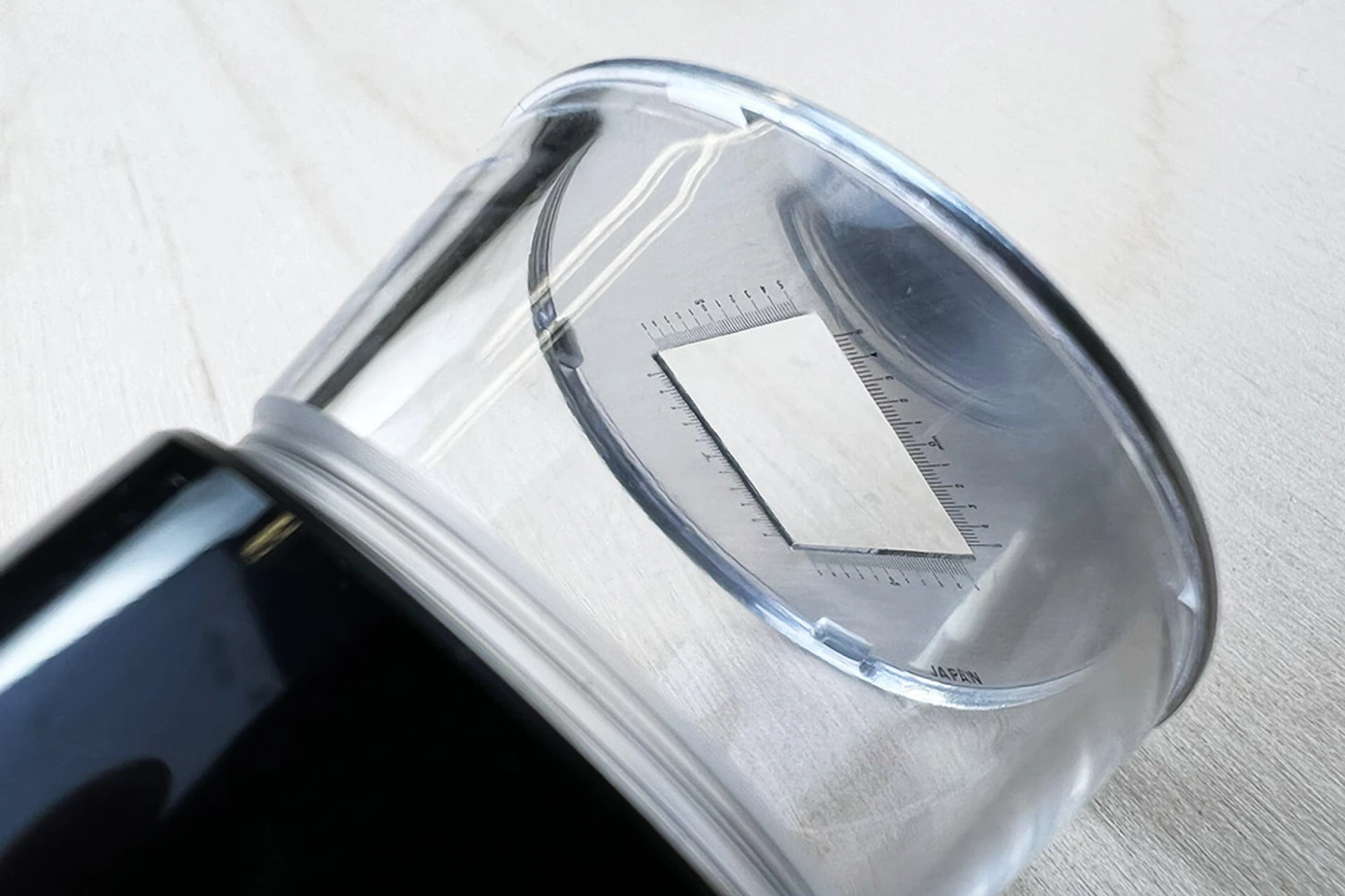 Shinwa 10x Magnification Loupe With Scale T-2 - Image 3