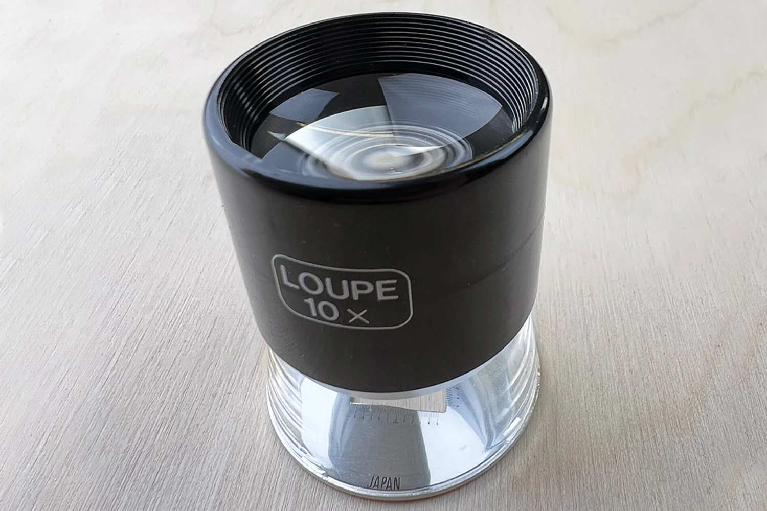 Shinwa 10x Magnification Loupe With Scale T-2 - Image 4